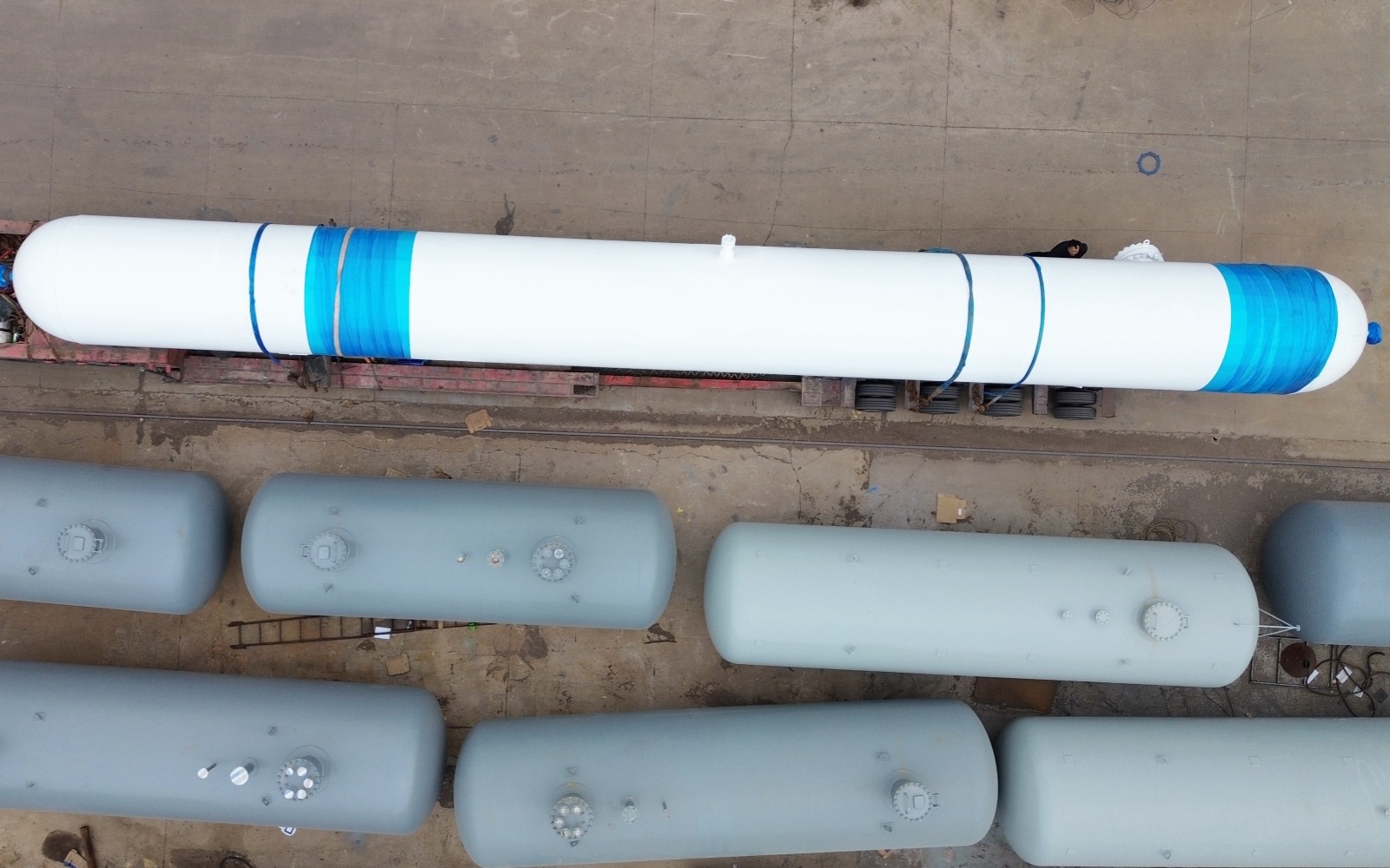 儲罐容器_壓力容器_低溫儲罐_菏澤花王壓力容器